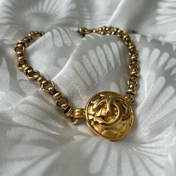 Vintage Chanel CC Necklace - Picture 16 of 16